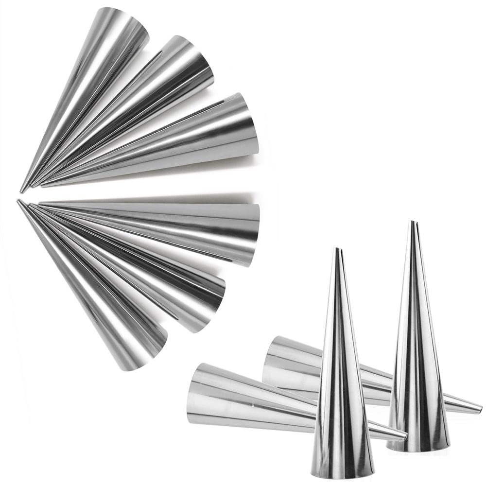 A set of piping cones for shaping sweets and pastries_thumbnail_0