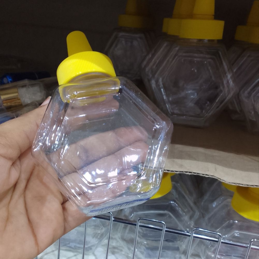 Plastic boxesPlastic boxes_thumbnail_1