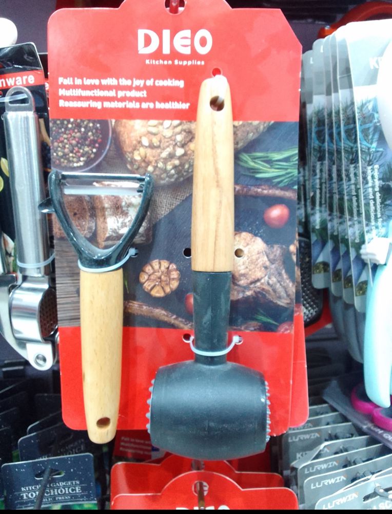 Meet tenderizer and potato peeler set_thumbnail_0