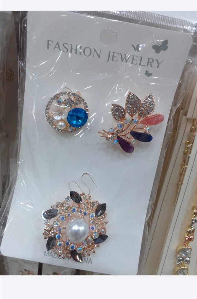 Crystal brooches