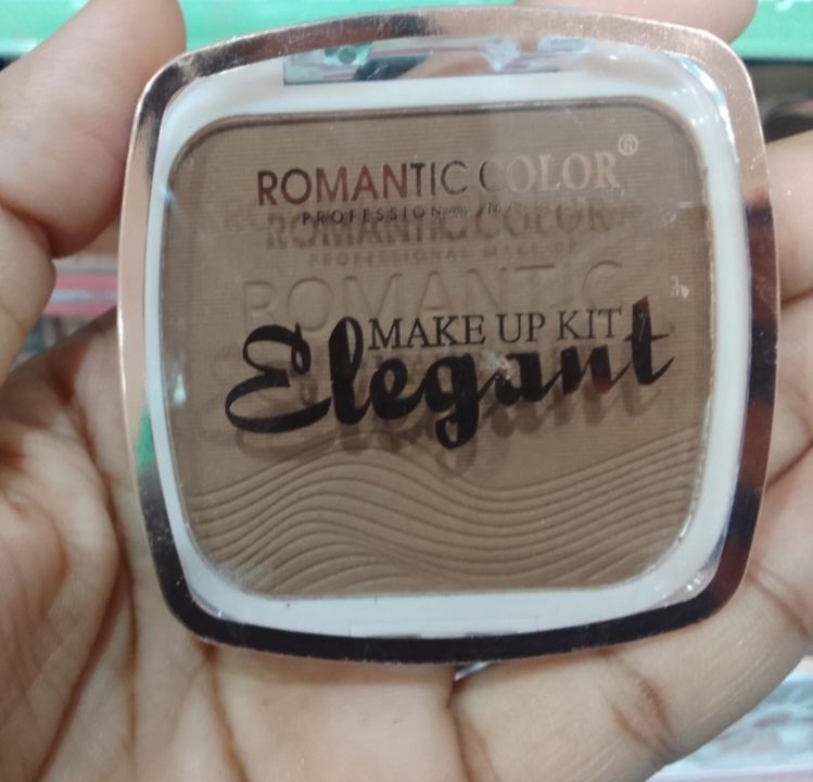 Pressed face powder_thumbnail_1