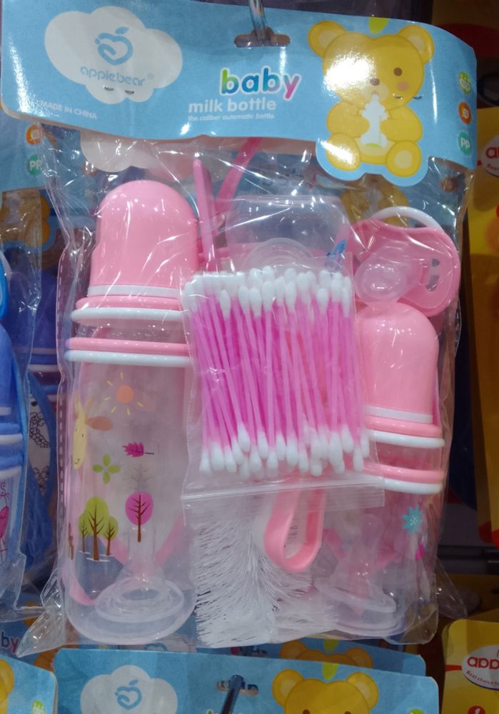Baby bottle set with cleaning tools