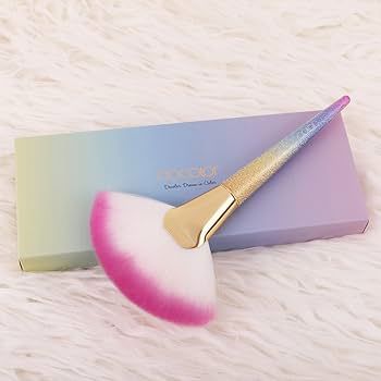 Soft colored makeup brush_thumbnail_1